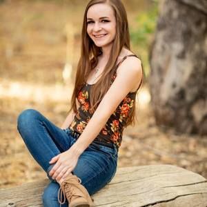 Meet your Posher, Alora